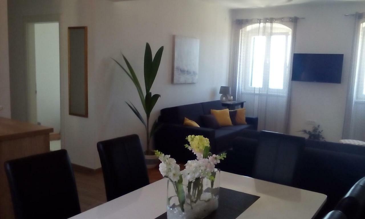 Apartments Nina Riva Kaštela Εξωτερικό φωτογραφία