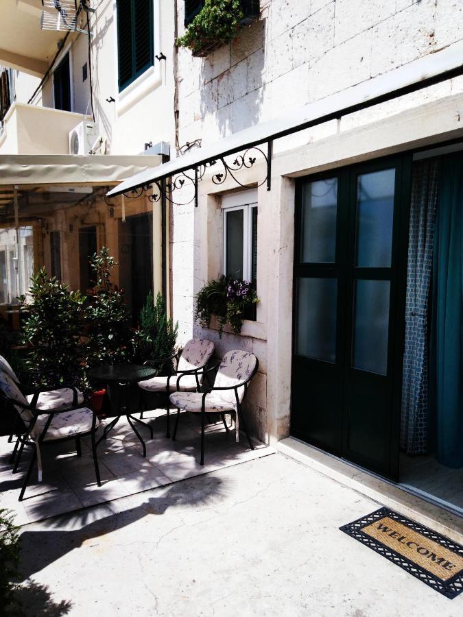 Apartments Nina Riva Kaštela Εξωτερικό φωτογραφία